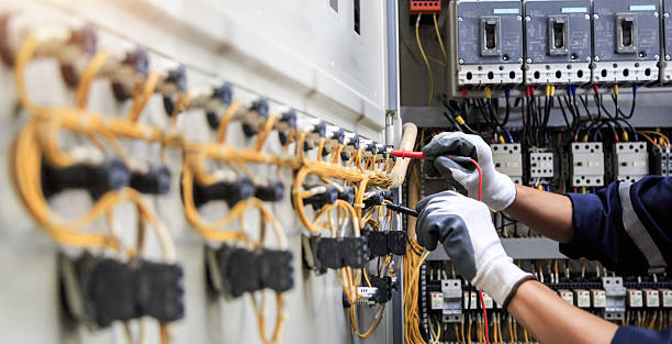 Professional Electrician technician working in Phoenix, OR